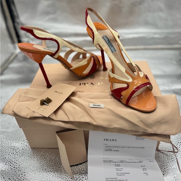 2012 Prada Milano Calzature Vernice Classic Heels - Picture 1 of 4